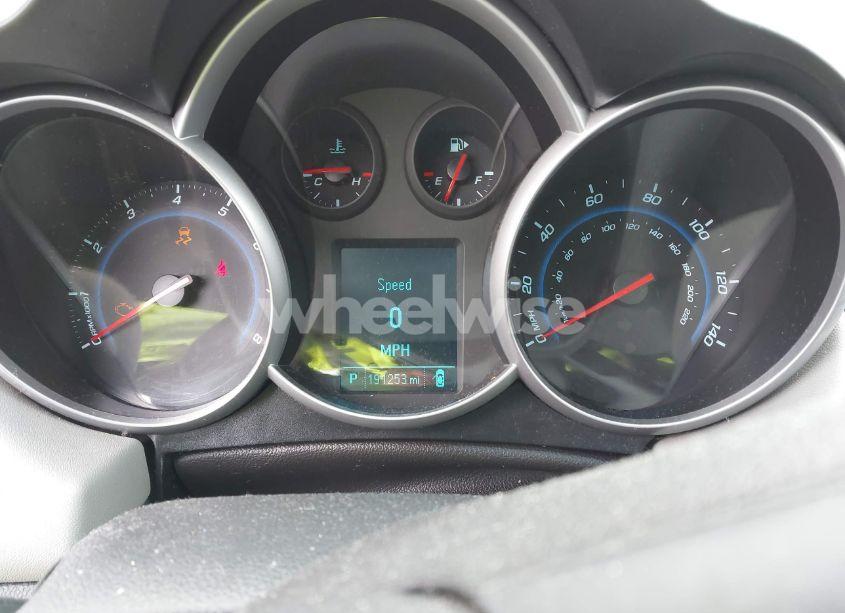 Photo 7 of 2012 Chevrolet Cruze LS (VIN 1G1PC5SH1C7300463)