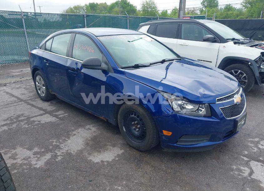 2012 Chevrolet Cruze LS (VIN 1G1PC5SH1C7400109) main photo