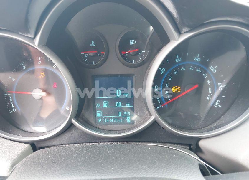 Photo 7 of 2012 Chevrolet Cruze LS (VIN 1G1PC5SH1C7400109)