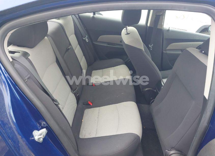 Photo 8 of 2012 Chevrolet Cruze LS (VIN 1G1PC5SH1C7400109)