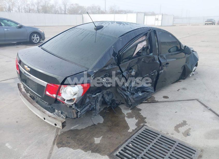 Photo 4 of 2016 Chevrolet Cruze LIMITED LS AUTO (VIN 1G1PC5SH1G7113830)
