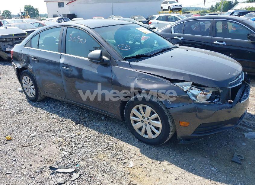 2011 Chevrolet Cruze LS (VIN 1G1PC5SH2B7108886) main photo