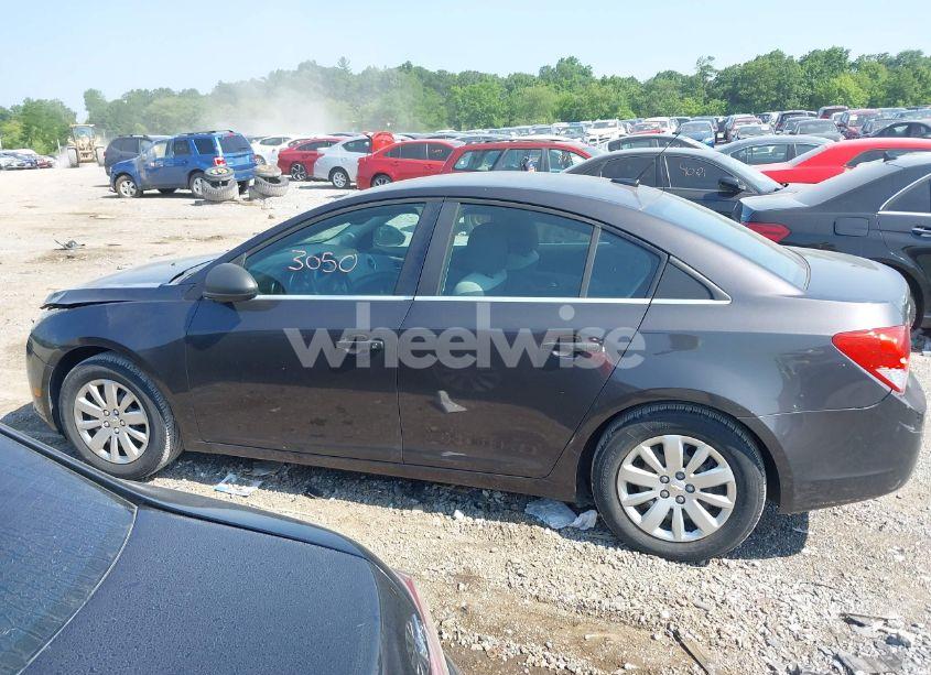 Photo 14 of 2011 Chevrolet Cruze LS (VIN 1G1PC5SH2B7108886)