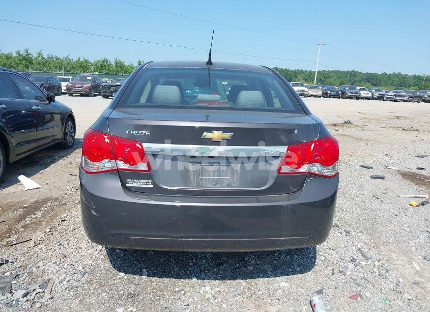 Photo 16 of 2011 Chevrolet Cruze LS (VIN 1G1PC5SH2B7108886)