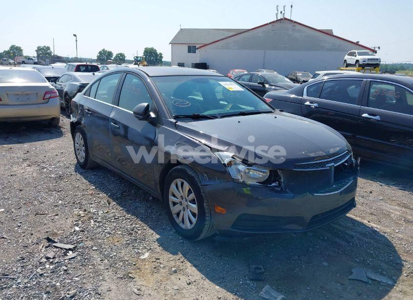 Photo 6 of 2011 Chevrolet Cruze LS (VIN 1G1PC5SH2B7108886)
