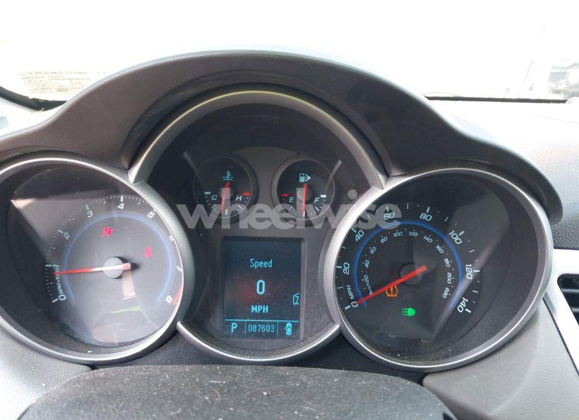 Photo 7 of 2011 Chevrolet Cruze LS (VIN 1G1PC5SH2B7108886)