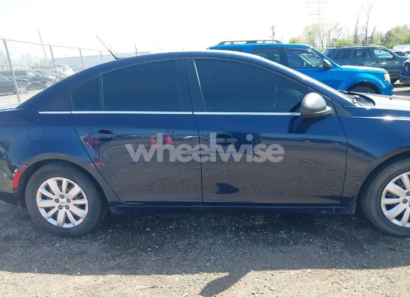 Photo 13 of 2011 Chevrolet Cruze LS (VIN 1G1PC5SH2B7158462)