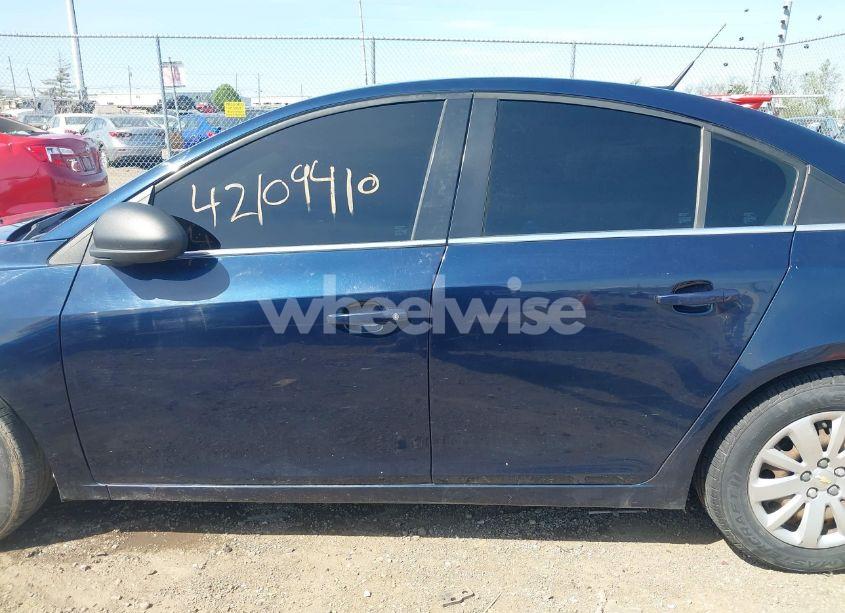 Photo 14 of 2011 Chevrolet Cruze LS (VIN 1G1PC5SH2B7158462)