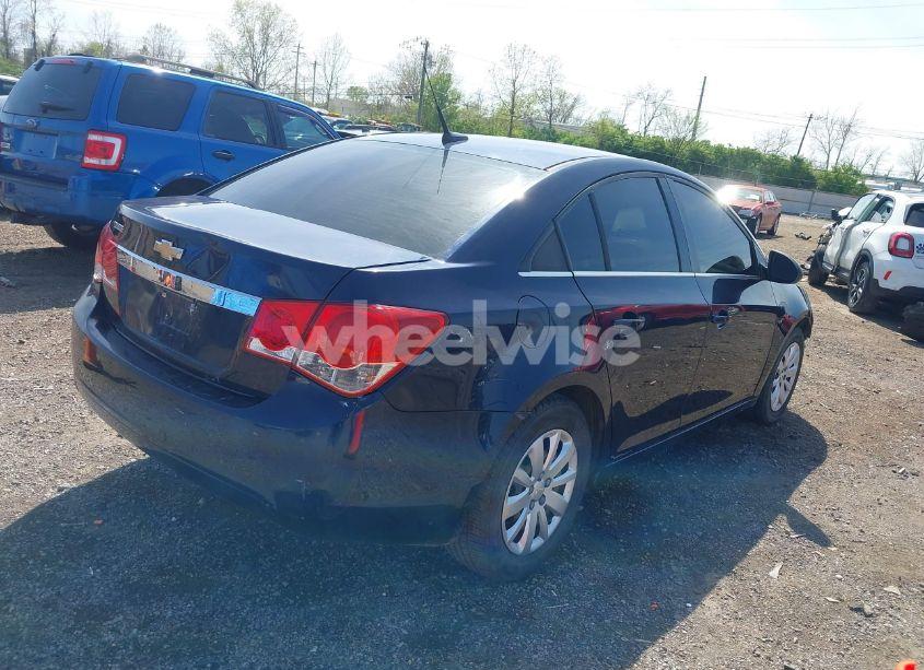 Photo 4 of 2011 Chevrolet Cruze LS (VIN 1G1PC5SH2B7158462)