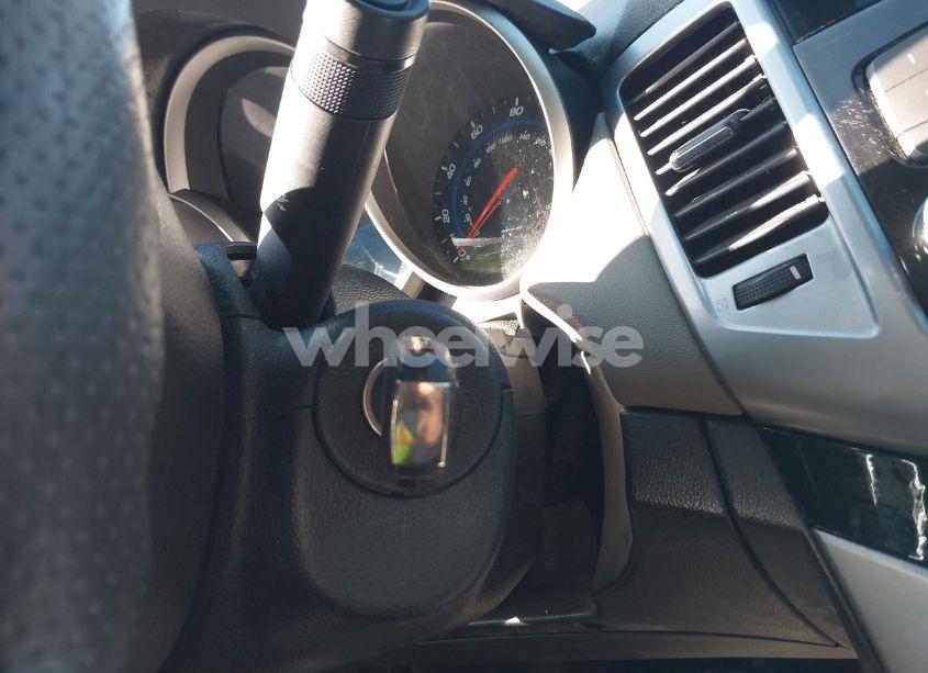 Photo 11 of 2011 Chevrolet Cruze LS (VIN 1G1PC5SH2B7177352)