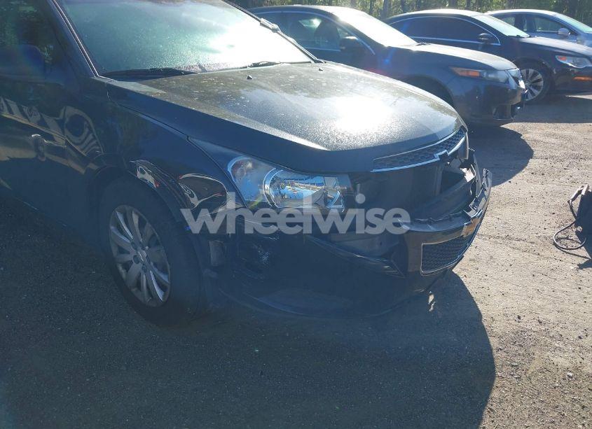Photo 6 of 2011 Chevrolet Cruze LS (VIN 1G1PC5SH2B7177352)