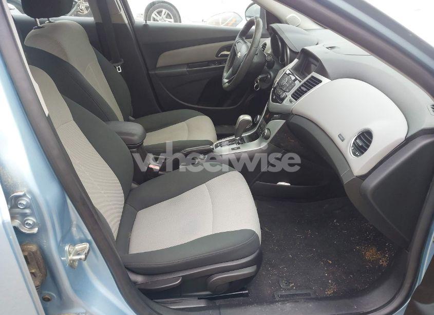 Photo 5 of 2011 Chevrolet Cruze LS (VIN 1G1PC5SH2B7282165)