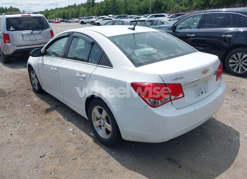 Photo 3 of 2011 Chevrolet Cruze LS (VIN 1G1PC5SH2B7283252)