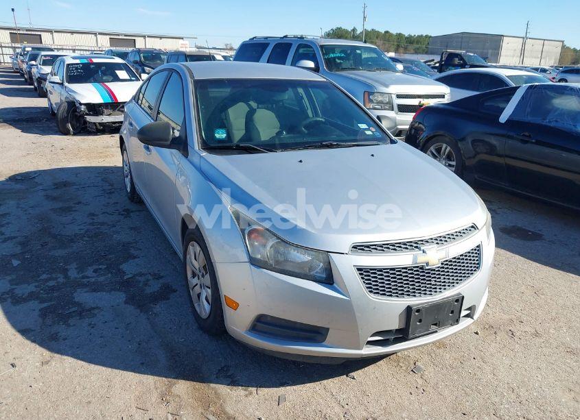2012 Chevrolet Cruze LS (VIN 1G1PC5SH2C7145213) main photo