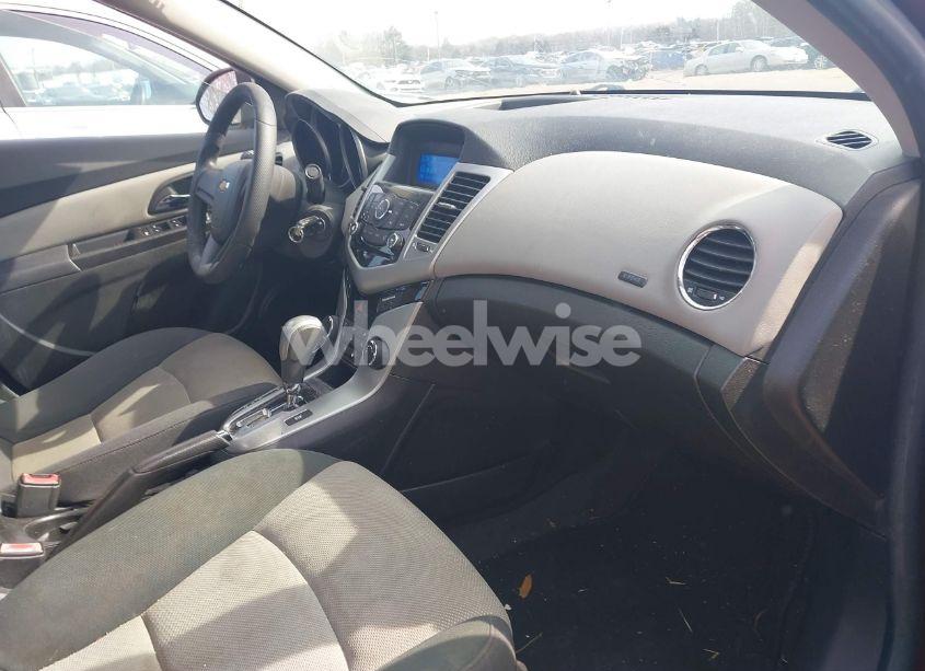 Photo 5 of 2012 Chevrolet Cruze LS (VIN 1G1PC5SH2C7243948)
