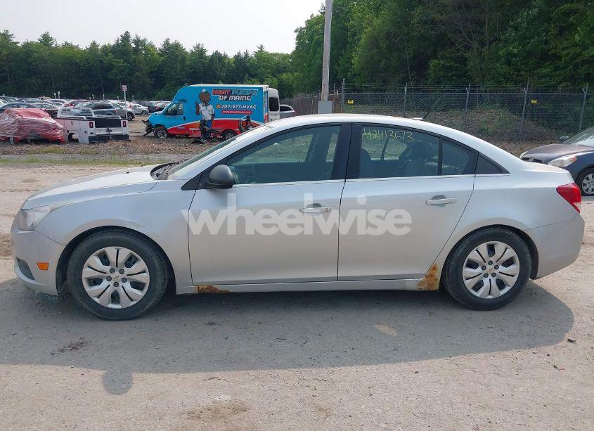 Photo 12 of 2012 Chevrolet Cruze LS (VIN 1G1PC5SH2C7383806)