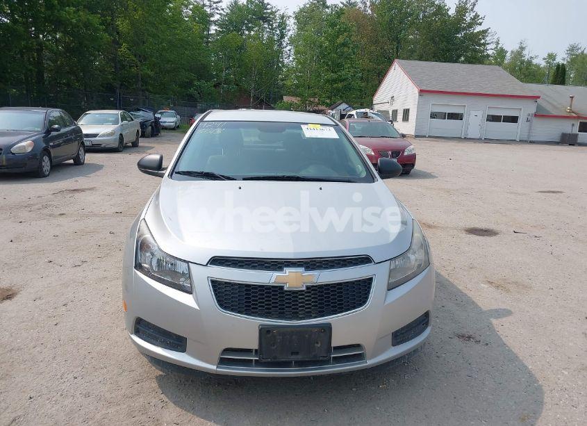 Photo 13 of 2012 Chevrolet Cruze LS (VIN 1G1PC5SH2C7383806)