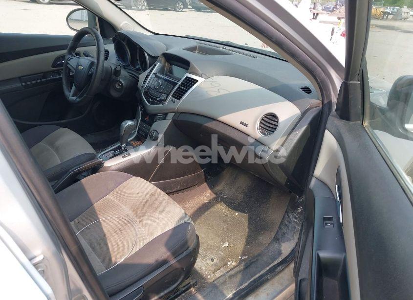 Photo 5 of 2012 Chevrolet Cruze LS (VIN 1G1PC5SH2C7383806)