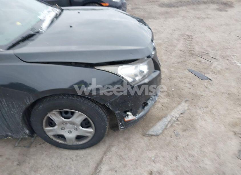 Photo 6 of 2012 Chevrolet Cruze LS (VIN 1G1PC5SH2C7407134)