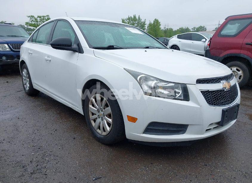 2011 Chevrolet Cruze LS (VIN 1G1PC5SH3B7108203) main photo