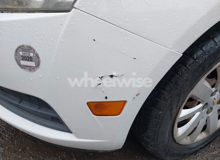 Photo 6 of 2011 Chevrolet Cruze LS (VIN 1G1PC5SH3B7108203)