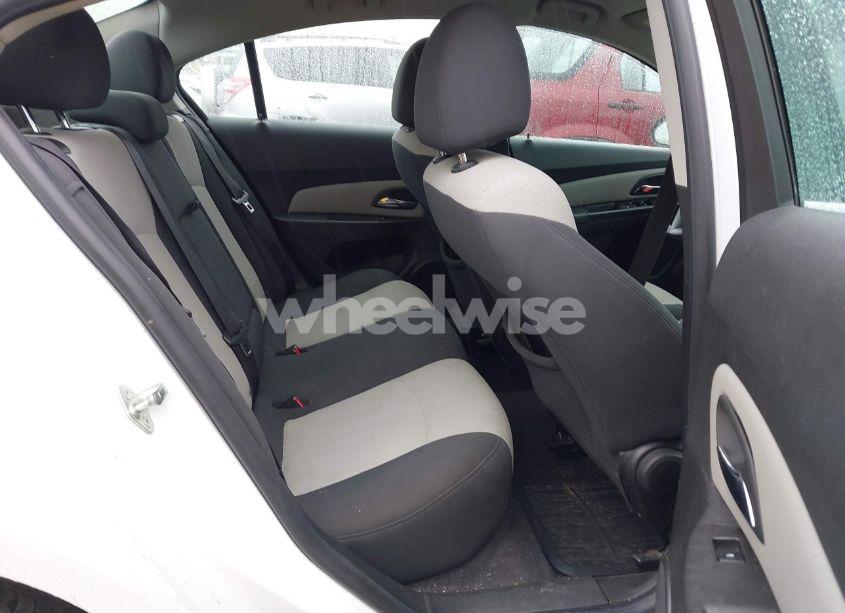 Photo 8 of 2011 Chevrolet Cruze LS (VIN 1G1PC5SH3B7108203)