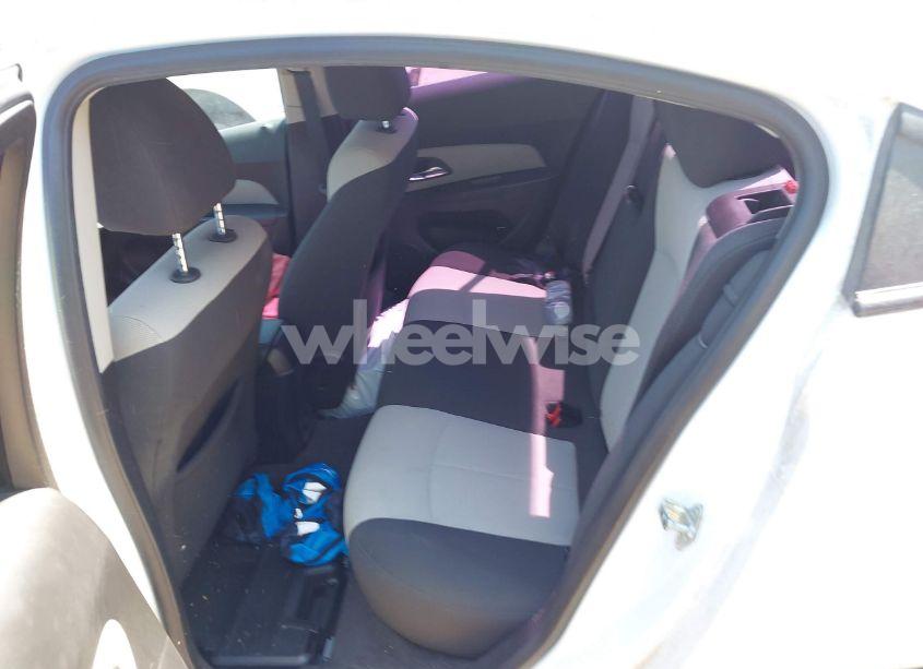 Photo 8 of 2011 Chevrolet Cruze LS (VIN 1G1PC5SH3B7114504)