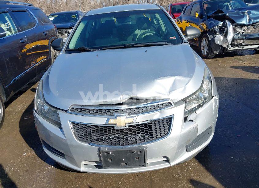 Photo 12 of 2011 Chevrolet Cruze LS (VIN 1G1PC5SH3B7140889)