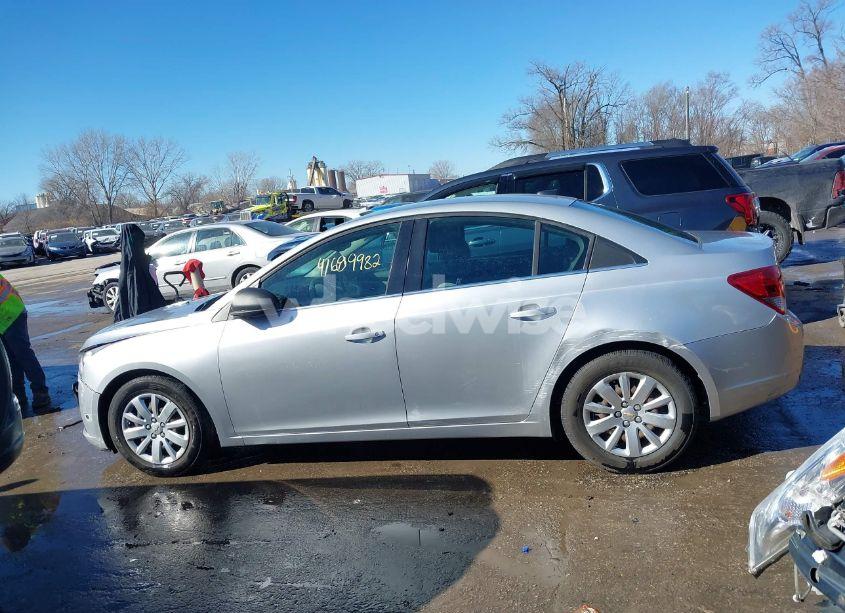 Photo 14 of 2011 Chevrolet Cruze LS (VIN 1G1PC5SH3B7140889)