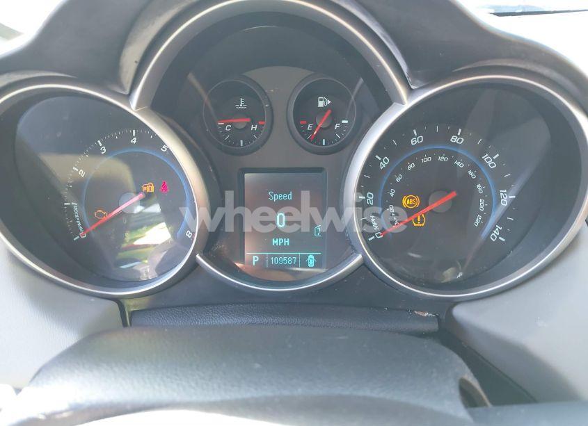 Photo 7 of 2011 Chevrolet Cruze LS (VIN 1G1PC5SH3B7140889)