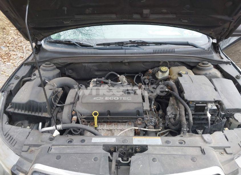 Photo 10 of 2011 Chevrolet Cruze LS (VIN 1G1PC5SH3B7149429)