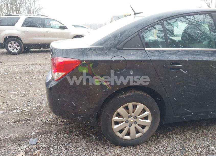 Photo 13 of 2011 Chevrolet Cruze LS (VIN 1G1PC5SH3B7149429)