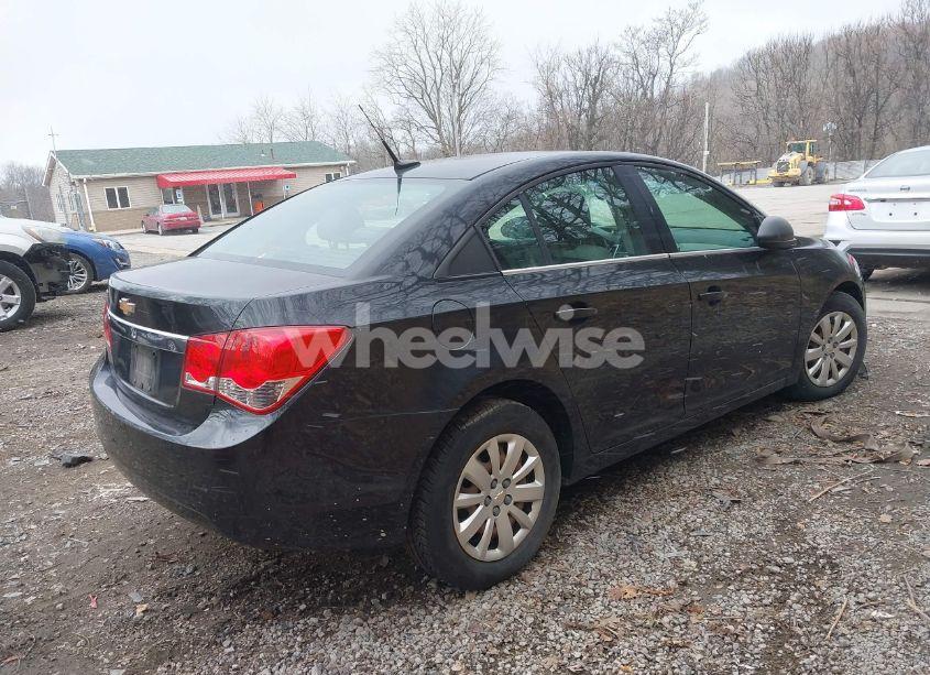 Photo 4 of 2011 Chevrolet Cruze LS (VIN 1G1PC5SH3B7149429)