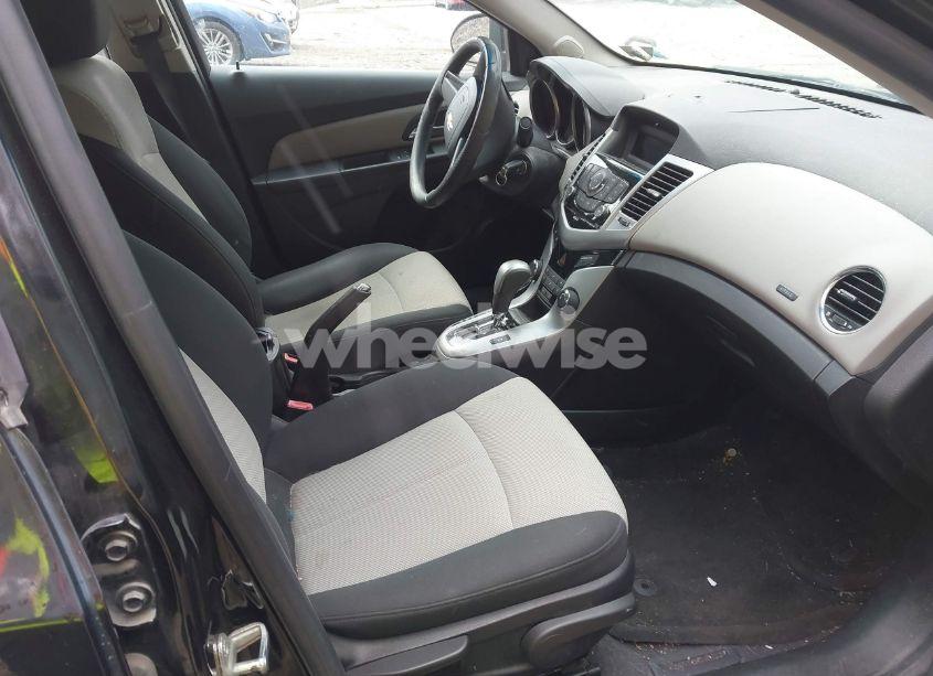 Photo 5 of 2011 Chevrolet Cruze LS (VIN 1G1PC5SH3B7149429)