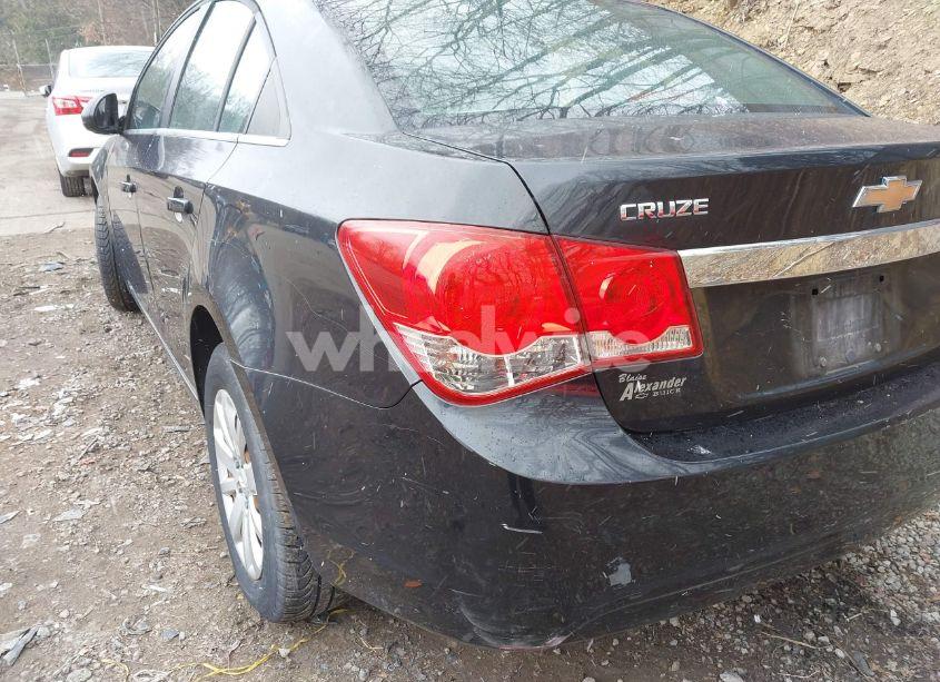 Photo 6 of 2011 Chevrolet Cruze LS (VIN 1G1PC5SH3B7149429)