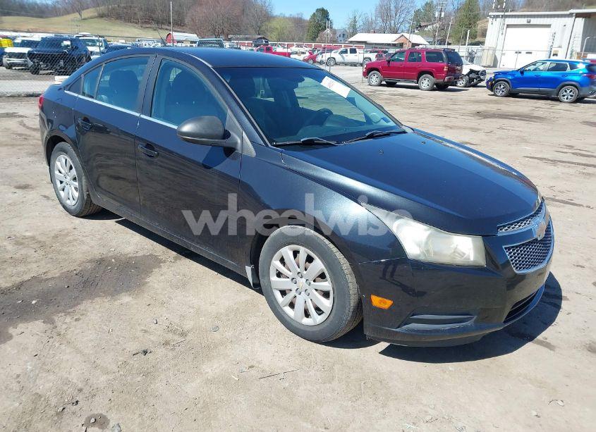 2011 Chevrolet Cruze LS (VIN 1G1PC5SH3B7286094) main photo