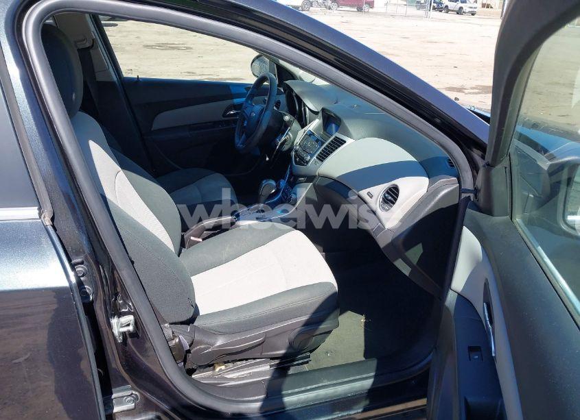 Photo 5 of 2011 Chevrolet Cruze LS (VIN 1G1PC5SH3B7286094)