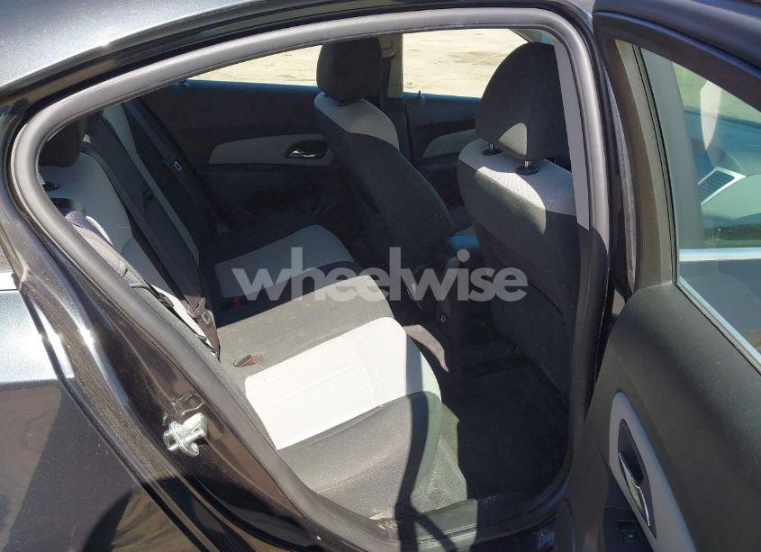 Photo 8 of 2011 Chevrolet Cruze LS (VIN 1G1PC5SH3B7286094)