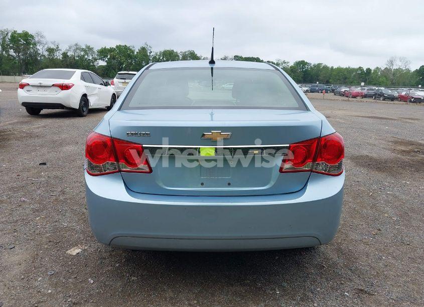 Photo 17 of 2011 Chevrolet Cruze LS (VIN 1G1PC5SH3B7291084)