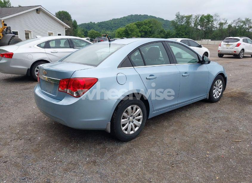 Photo 4 of 2011 Chevrolet Cruze LS (VIN 1G1PC5SH3B7291084)