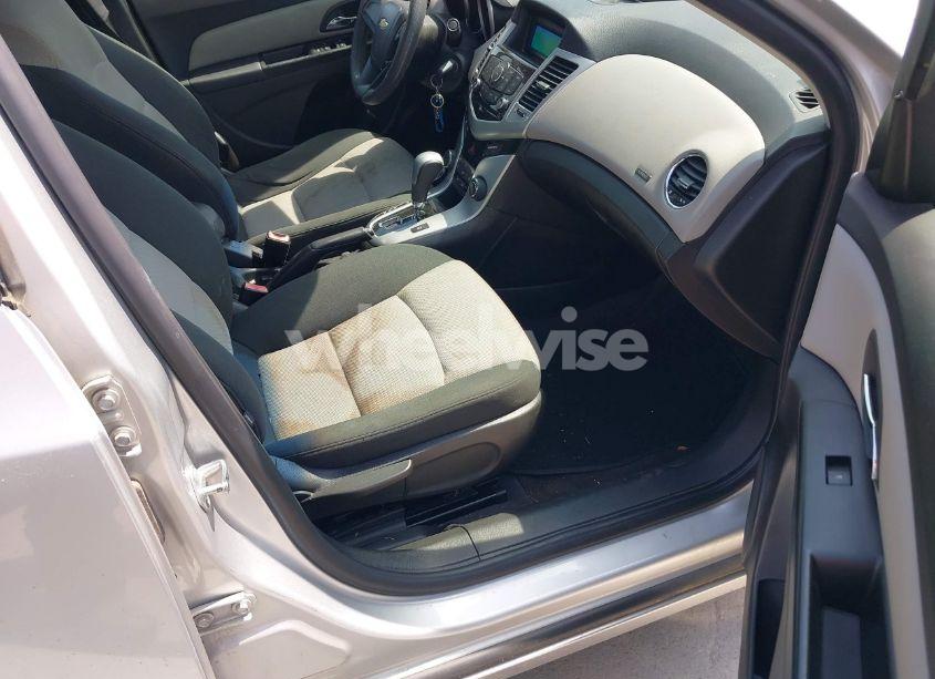 Photo 5 of 2012 Chevrolet Cruze LS (VIN 1G1PC5SH3C7124936)