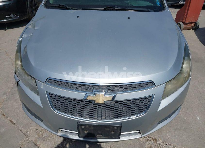 Photo 6 of 2012 Chevrolet Cruze LS (VIN 1G1PC5SH3C7124936)