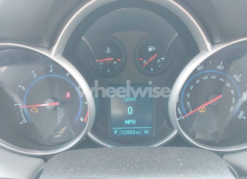 Photo 7 of 2012 Chevrolet Cruze LS (VIN 1G1PC5SH3C7124936)