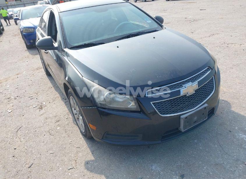 2012 Chevrolet Cruze LS (VIN 1G1PC5SH3C7134673) main photo