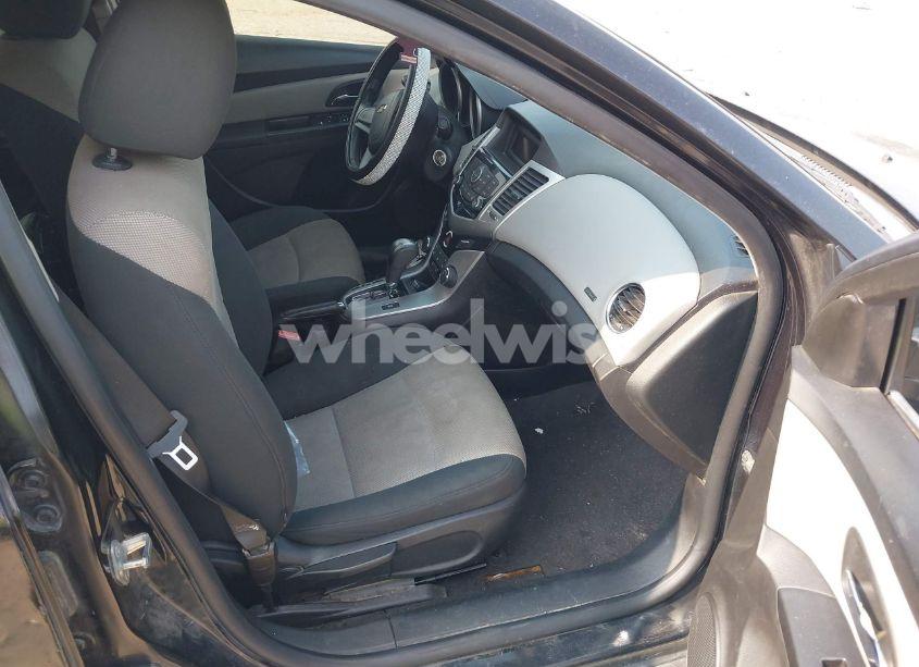 Photo 5 of 2012 Chevrolet Cruze LS (VIN 1G1PC5SH3C7134673)