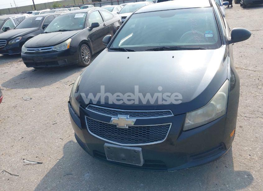 Photo 6 of 2012 Chevrolet Cruze LS (VIN 1G1PC5SH3C7134673)