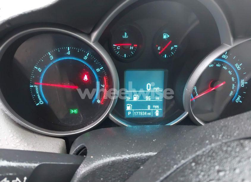 Photo 7 of 2012 Chevrolet Cruze LS (VIN 1G1PC5SH3C7178611)