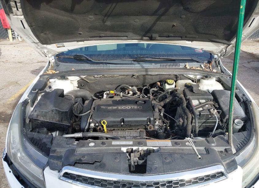 Photo 10 of 2012 Chevrolet Cruze LS (VIN 1G1PC5SH3C7182528)