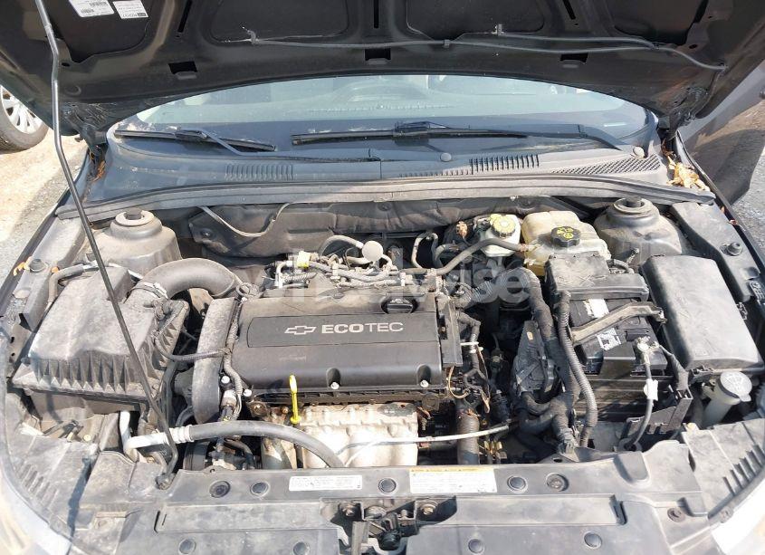 Photo 10 of 2012 Chevrolet Cruze LS (VIN 1G1PC5SH3C7219691)