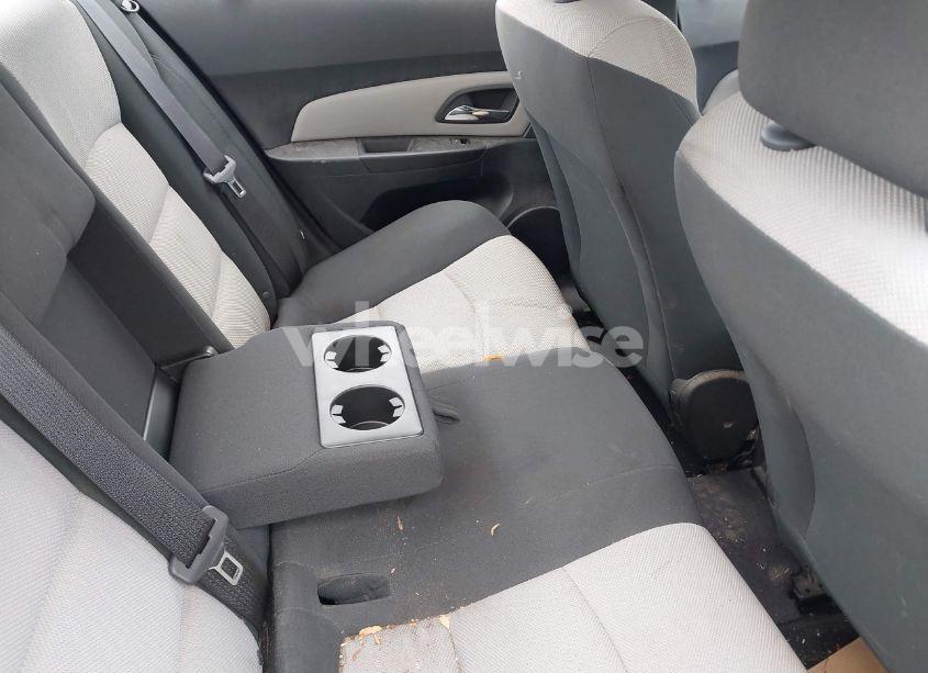 Photo 8 of 2012 Chevrolet Cruze LS (VIN 1G1PC5SH3C7220551)